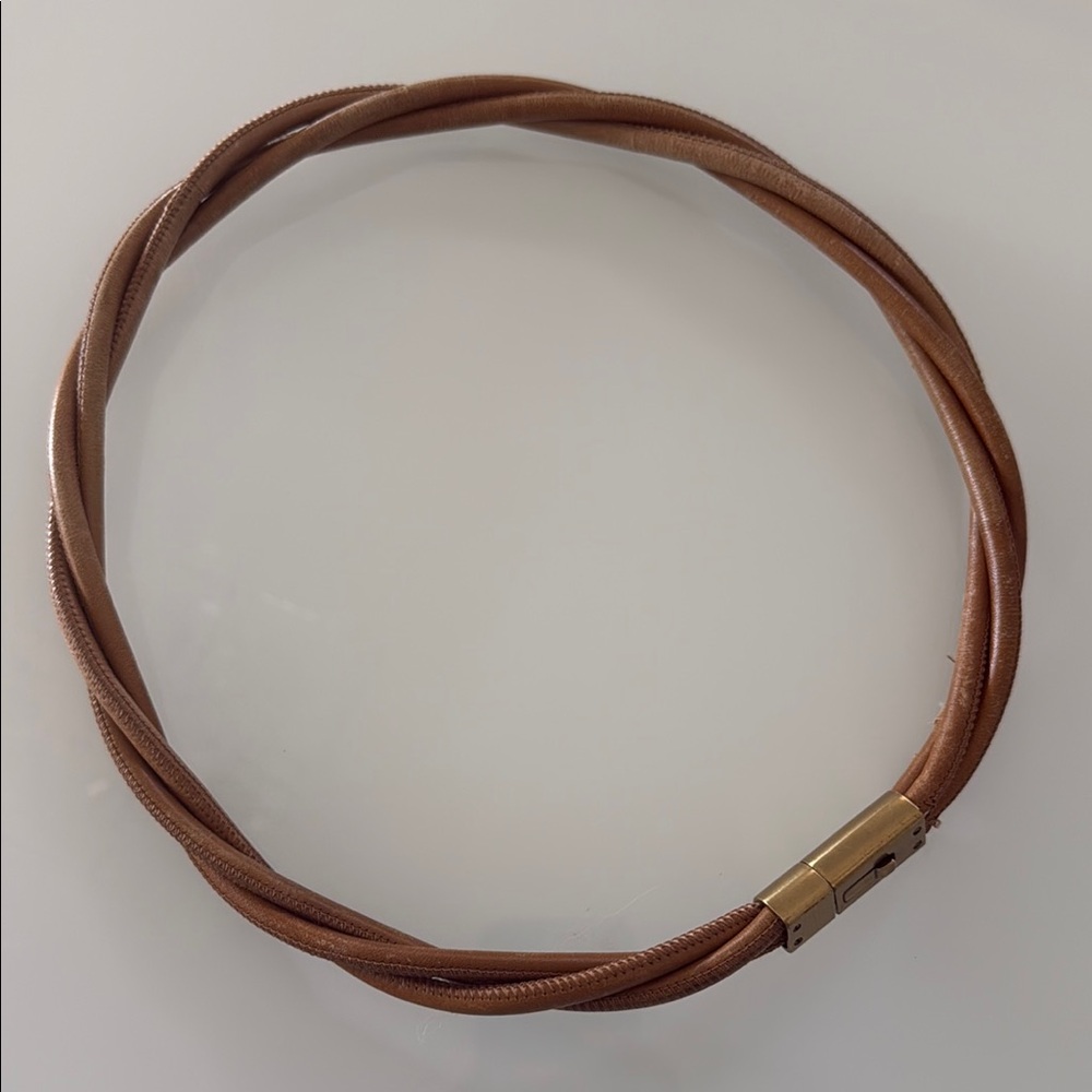 Gucci Brown Leather Belt with Gold Clasp small or xs